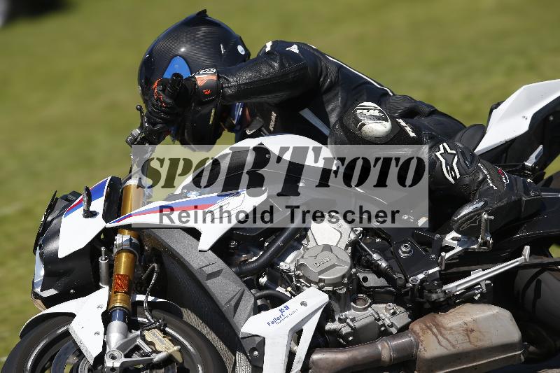 /Archiv-2024/29 12.06.2024 MOTO.CH Track Day ADR/Gruppe gelb/82